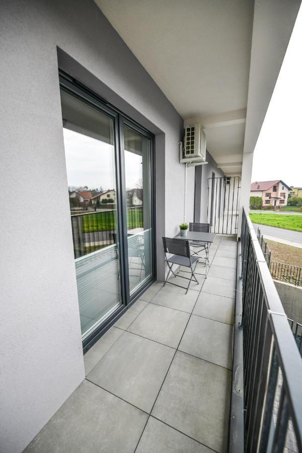 Apartament Komfort 17 Zator Exterior photo